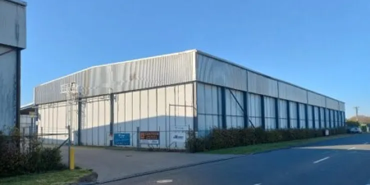 Imagen de las instalaciones de almacenamiento con control de Lineage .