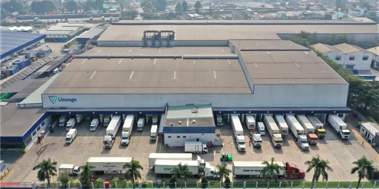 Imagen de las instalaciones de almacenamiento con control de Lineage .