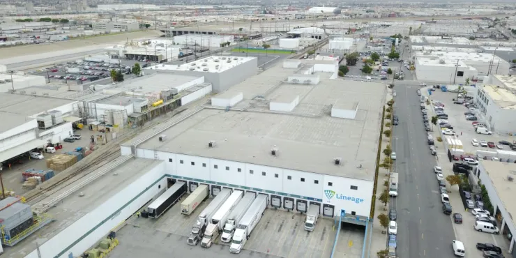 Imagen de las instalaciones de almacenamiento con control de Lineage .
