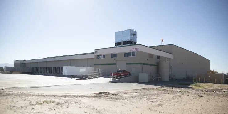 Foto exterior de las instalaciones alquiladas a Lineage en Phoenix, AZ