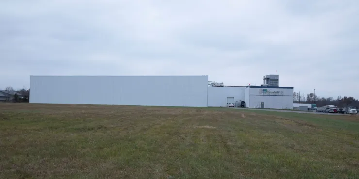 Foto exterior de las instalaciones de Lineage en Boonville