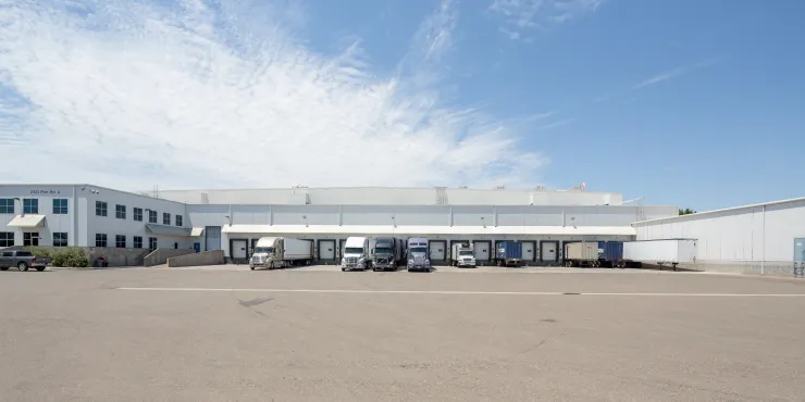 Foto exterior de las instalaciones de Lineage en Stockton