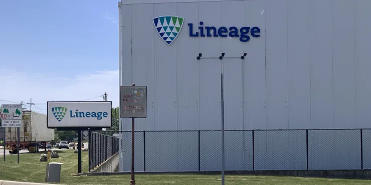 Imagen de las instalaciones de almacenamiento con control de Lineage .