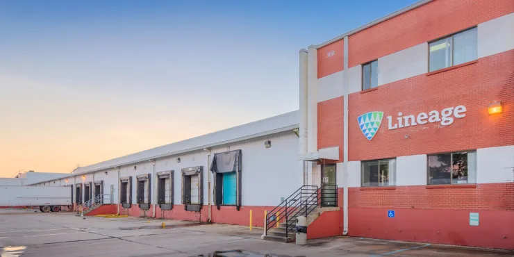 Foto de la entrada principal a las instalaciones de Jackson