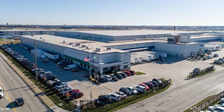 Imagen de las instalaciones de almacenamiento con control de Lineage .