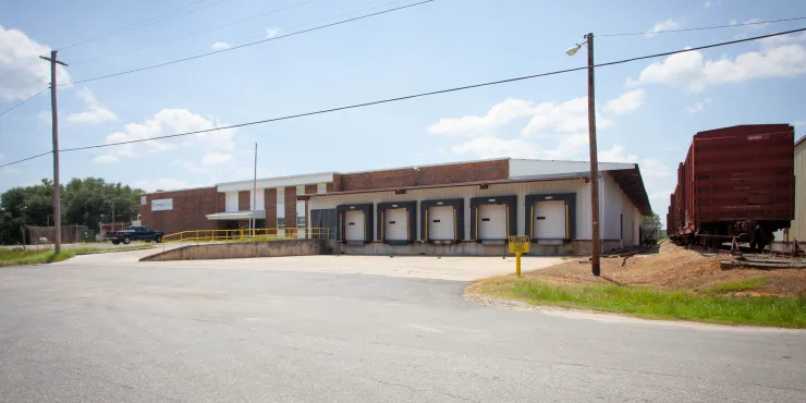 Photo extérieure de Lineagede l’établissement d’Albany