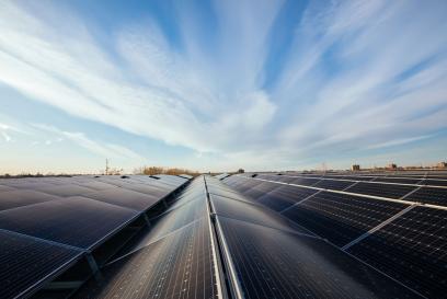 solar panels on top of warehouse building