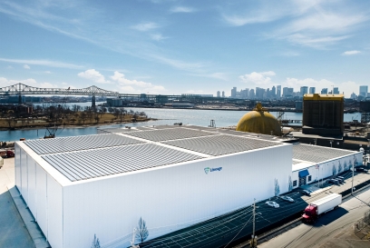 solar panels on top of warehouse building