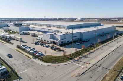 photo aérienne de l’entrepôt frigorifique 