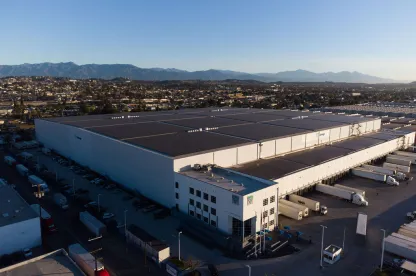 Vue aérienne de LineageEntrepôt frigorifique de Los Angeles à Los Palos montrant la disposition de l’entrepôt