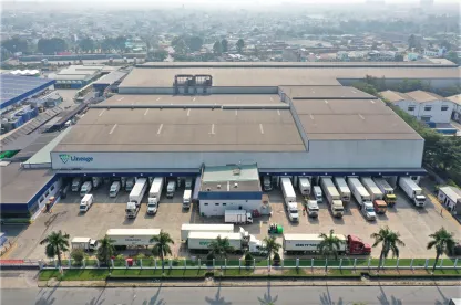 foto aérea de un almacén frigorífico 