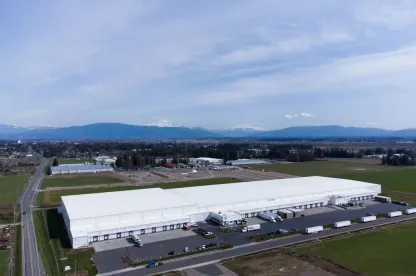 foto aérea de un almacén frigorífico 