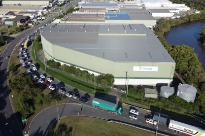 photo aérienne de l’entrepôt frigorifique 