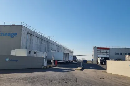 Gattatico-Almacén-frigorífico