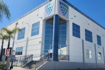 Vue extérieure de LineageEntrepôt frigorifique Vernon 9 au 2050 E. 55th Street