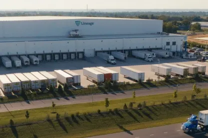 LineageL’usine de Fresh à Swedesboro, en Pennsylvanie, est équipée de plusieurs salles à température contrôlée pour manipuler, stocker et transporter des produits frais à travers les États-Unis.