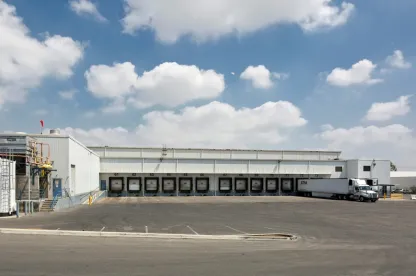 Exterior del almacén frigorífico público Riverside 2 de Lineage